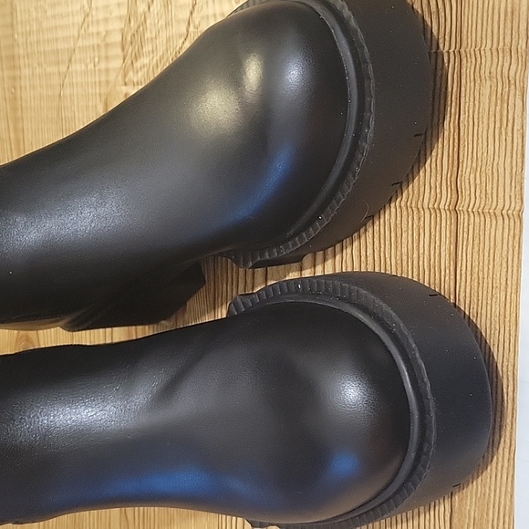 Coach Black Leather Riding Boots - Picture 8 of 9